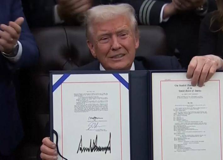 后特朗普下令美国主动归还油轮不朽情缘正版全美多地出现混乱(图3) 后特朗普下令美国主动归还油轮不朽情缘正版全美多地出现混乱(图3)